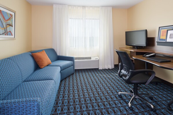 1 habitación, ropa de cama de alta calidad y escritorio 