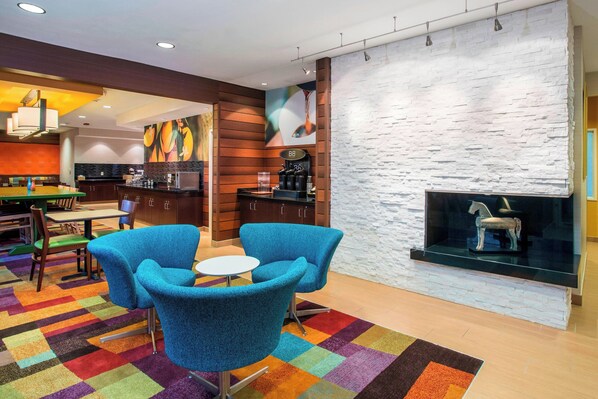 Dining - Wingate by Wyndham Oshkosh (Oshkosh)