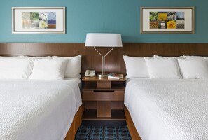 1 habitación, ropa de cama de alta calidad y escritorio 