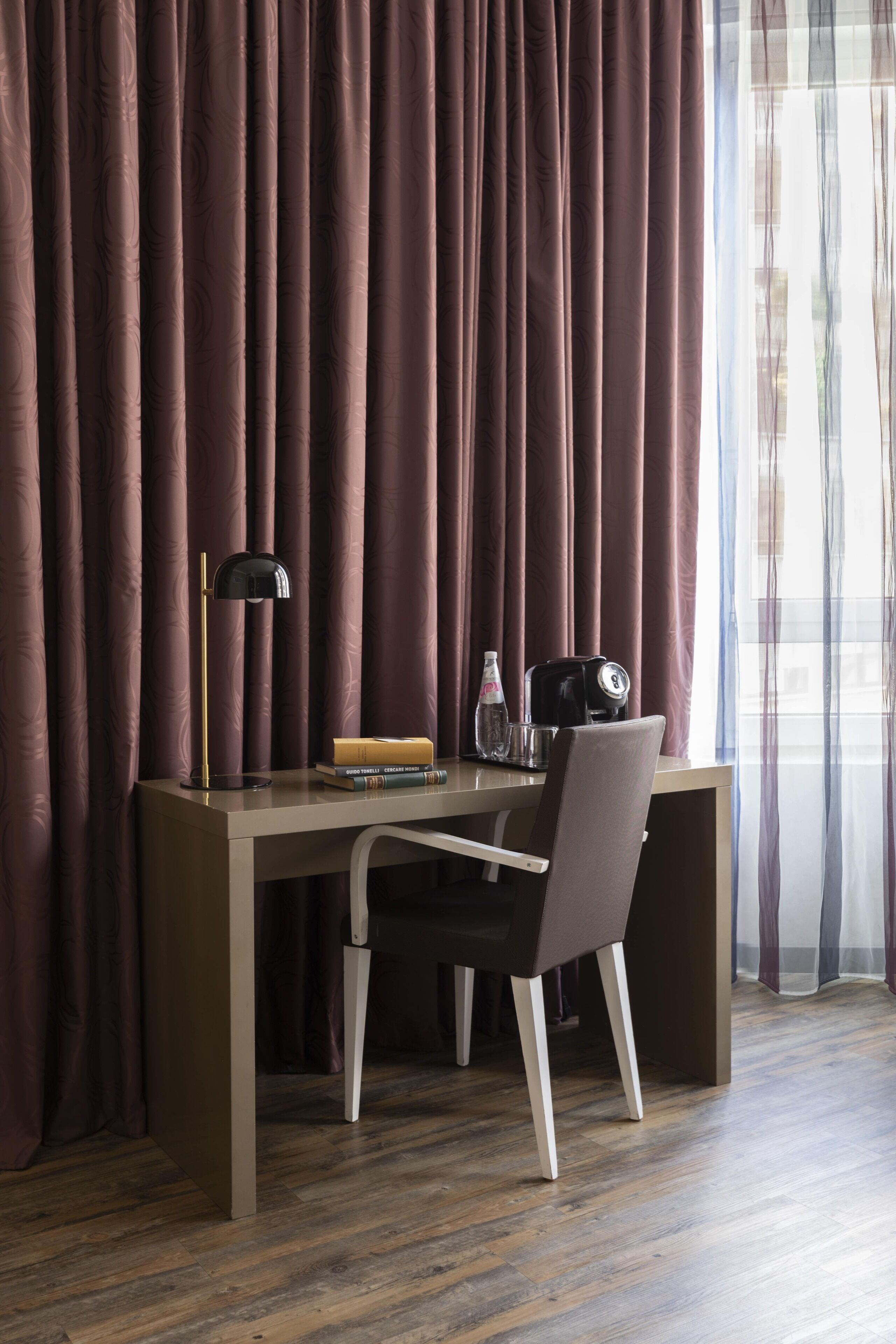 junior suite, 1 king bed, jetted tub | 1 bedroom, minibar, in-room safe, soundproofing