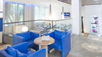 Lobby-Lounge
