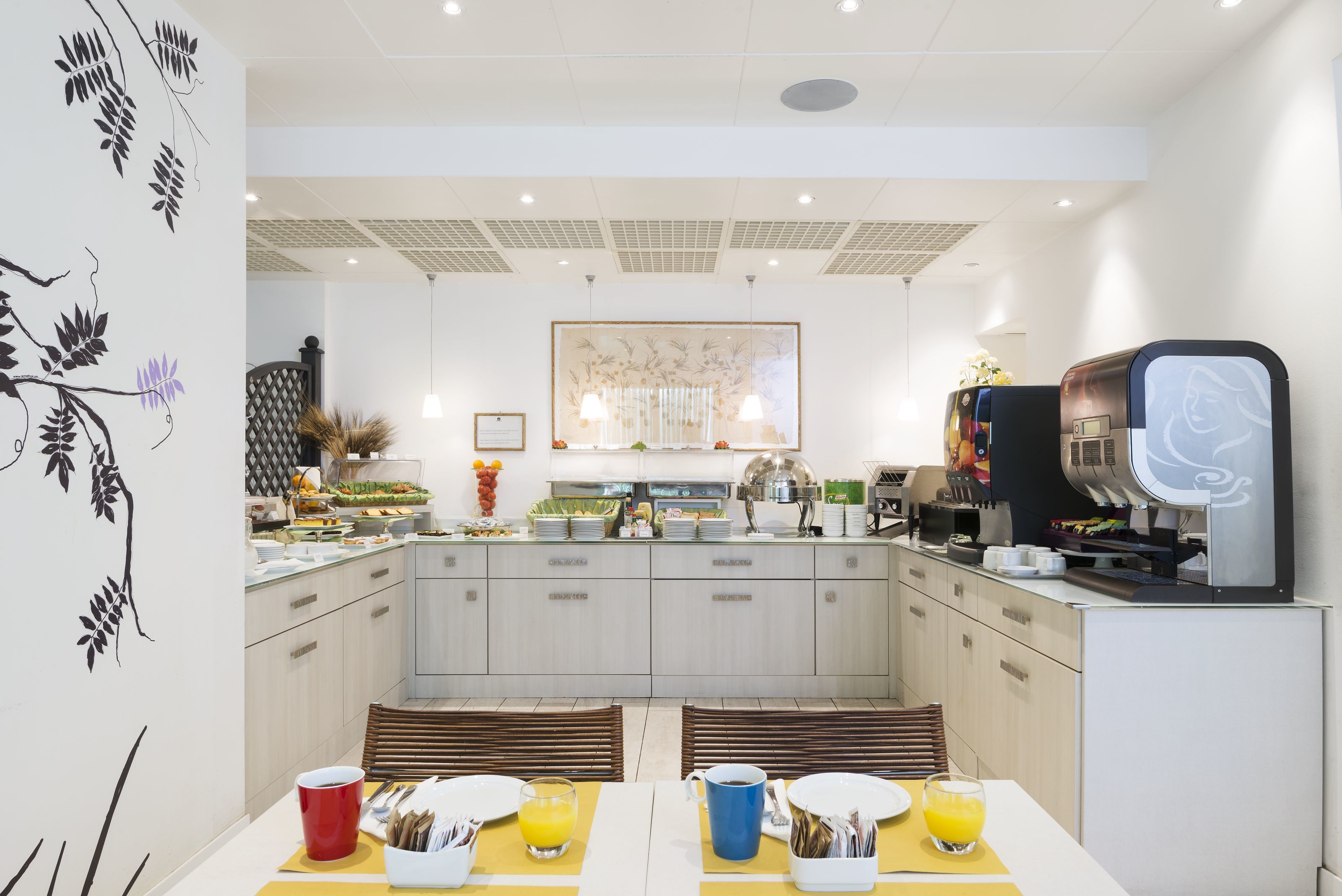 daily buffet breakfast (eur 18 per person)