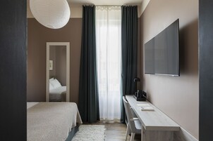 Smart Double Room (French Matrimonial Bed) | Minibar, in-room safe, soundproofing, iron/ironing board