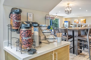 Café da manhã com buffet grátis todos os dias