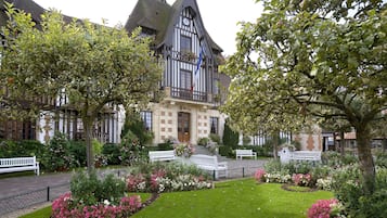 Extérieur