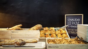 Morgenmadsbuffet hver dag (13.90 EUR pr. person)