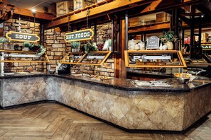 2 Restaurants, Frühstück