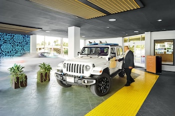 Hotel exterior and entrance at The Pierside Santa Monica