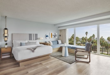 Premium bedding, pillowtop beds, in-room safe, laptop workspace at The Pierside Santa Monica