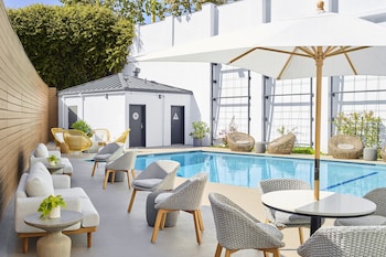 Outdoor pool, open 7:00 AM to 8:00 PM, sun loungers at The Pierside Santa Monica