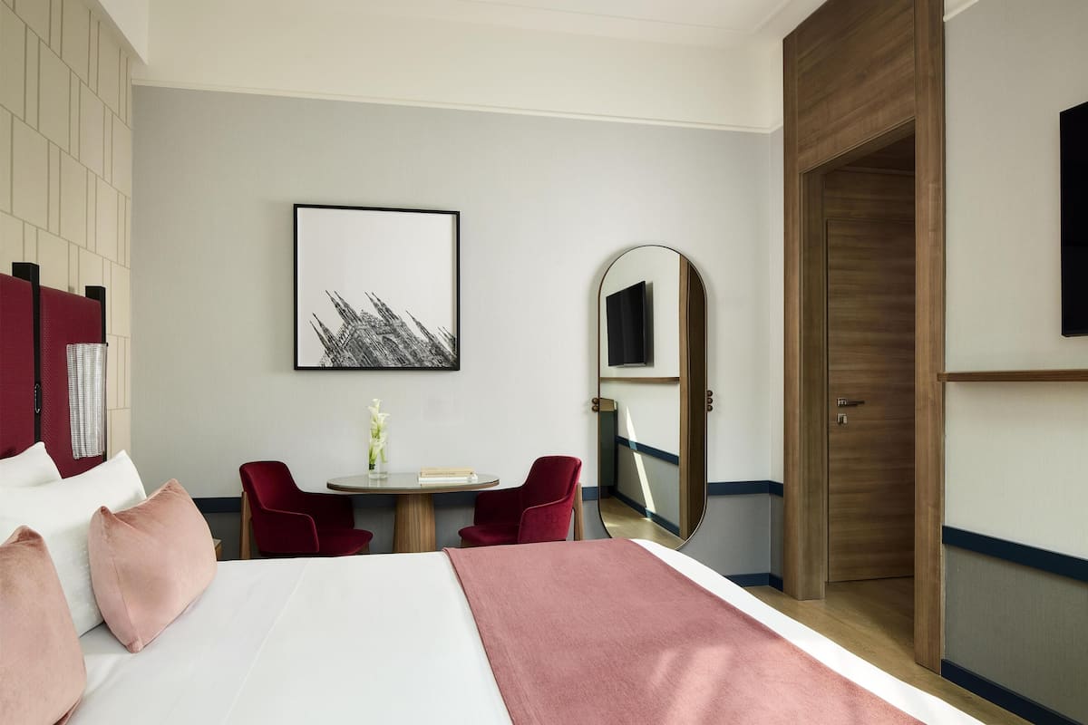 1 bedroom, premium bedding, down duvets, minibar