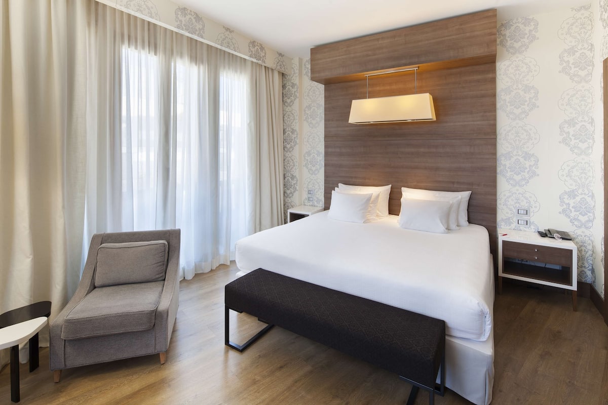Premium Room (Extra Large)
