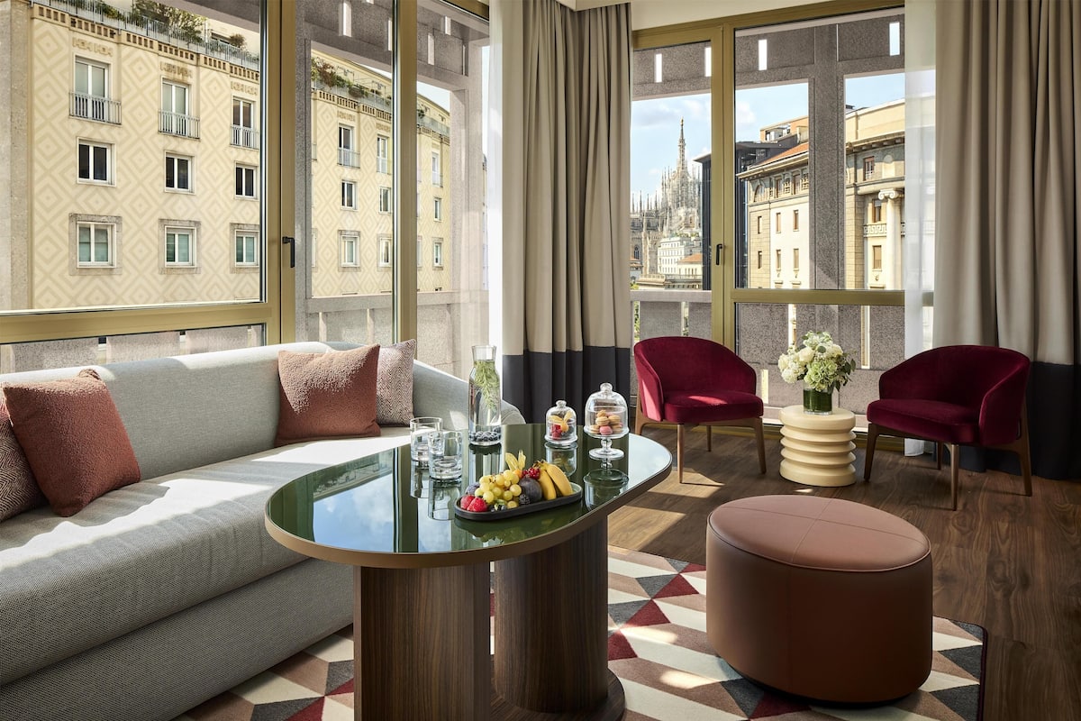 1 bedroom, premium bedding, down duvets, minibar