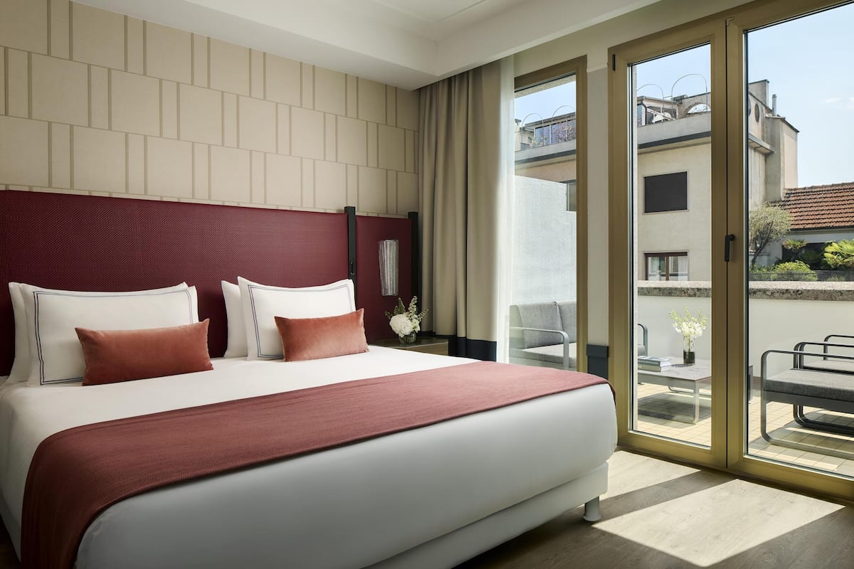 Premium Room, Terrace | Premium bedding, down comforters, minibar, in-room safe