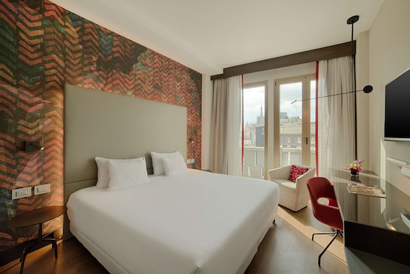 Premium bedding, minibar, in-room safe, desk