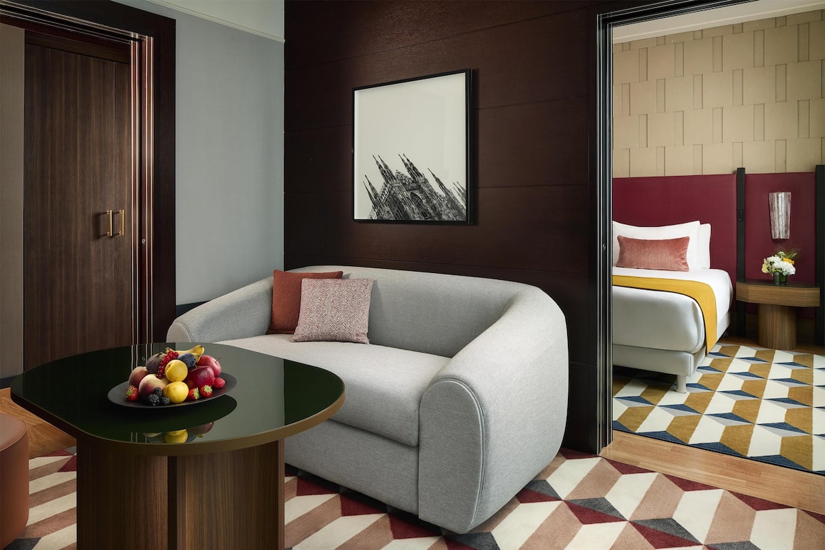 1 bedroom, premium bedding, down duvets, minibar