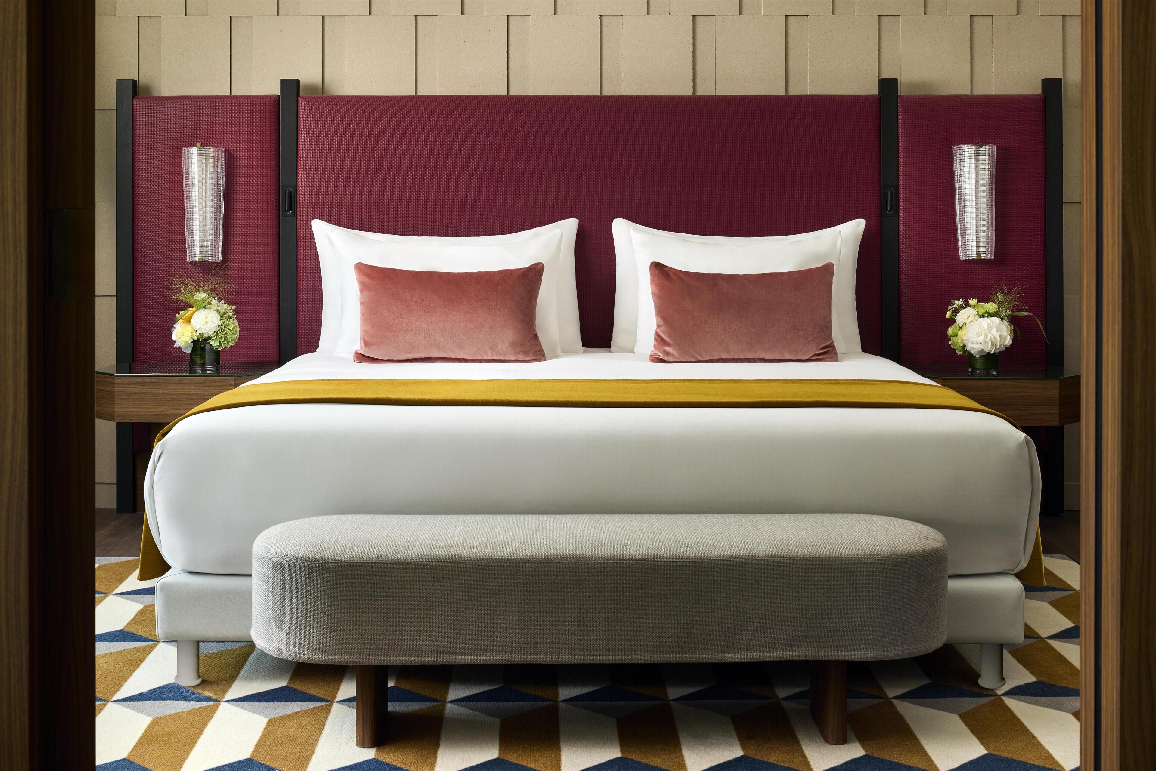 Biancheria da letto di alta qualità, copriletto in piuma, minibar