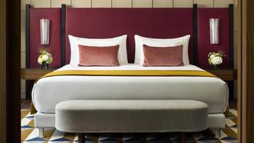 Biancheria da letto di alta qualità, copriletto in piuma, minibar
