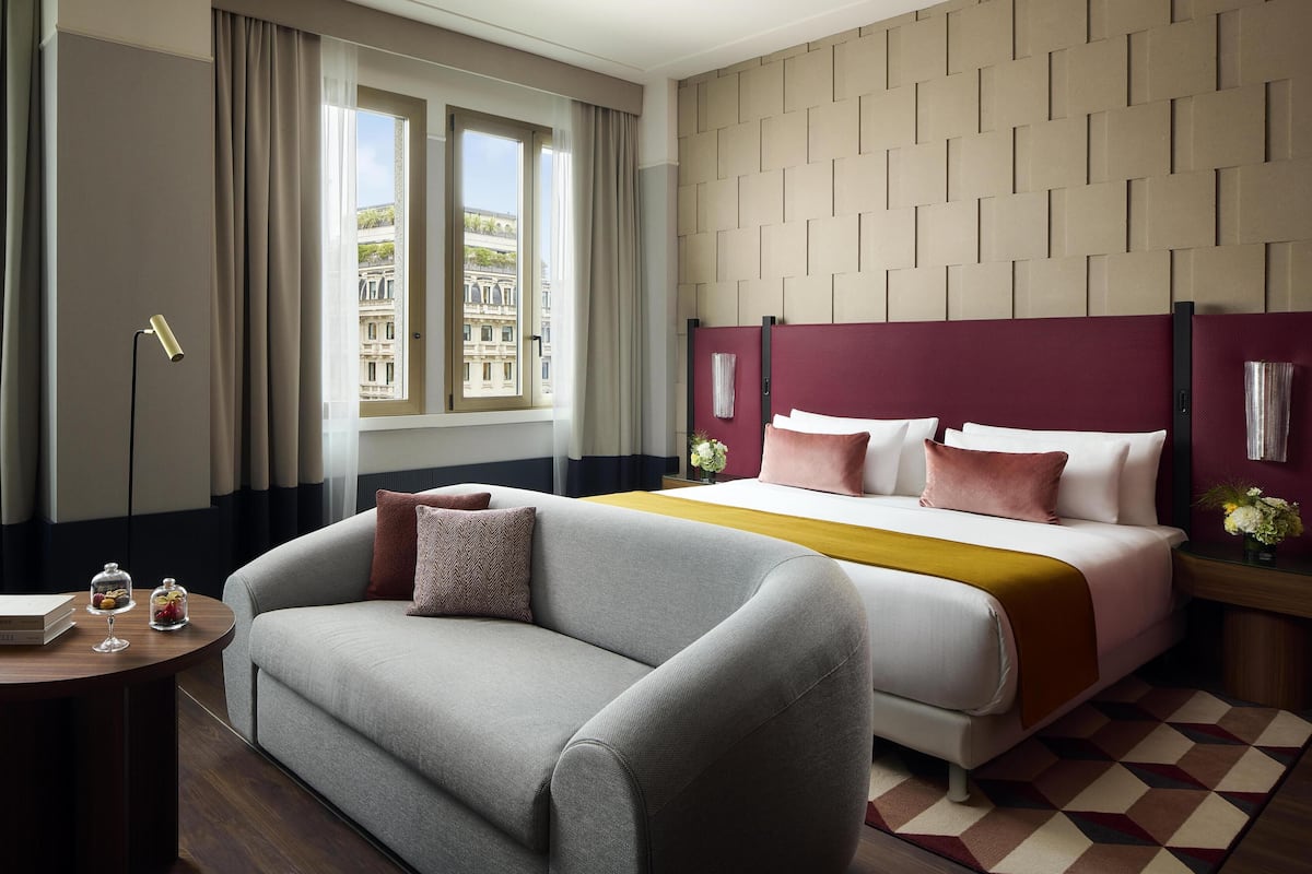 1 bedroom, premium bedding, down duvets, minibar