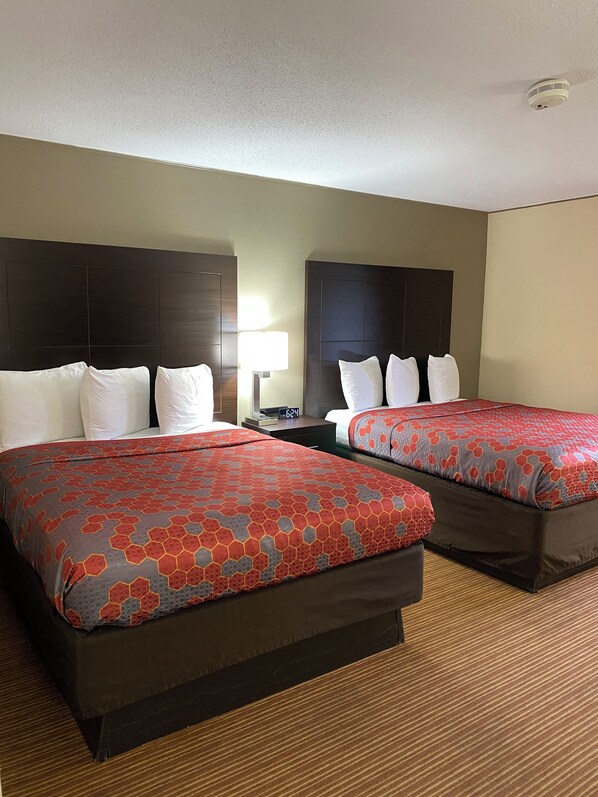 Desk, laptop workspace, iron/ironing board, free WiFi - SureStay by Best Western Massena (Massena)