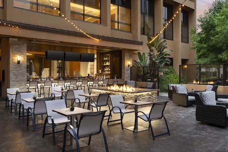 Restaurant. San Diego Marriott La Jolla