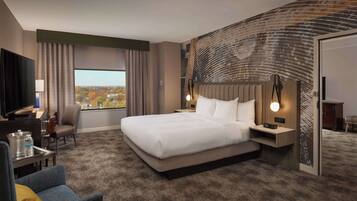 Junior Suite, 1 King Bed | Egyptian cotton sheets, premium bedding, Select Comfort beds