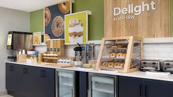 包含每日自助早餐