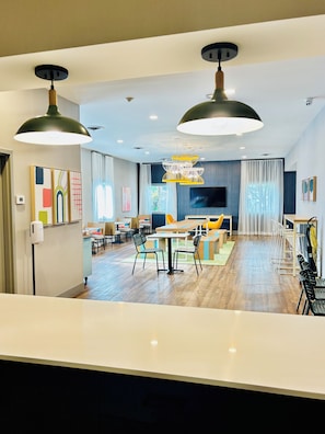 Bao gồm bữa sáng buffet hàng ngày