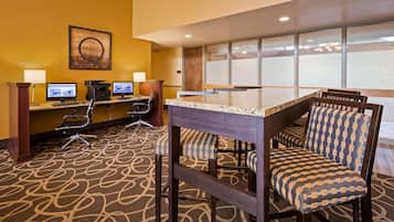 ๋น์ฆ๋์ค ์ผํฐ