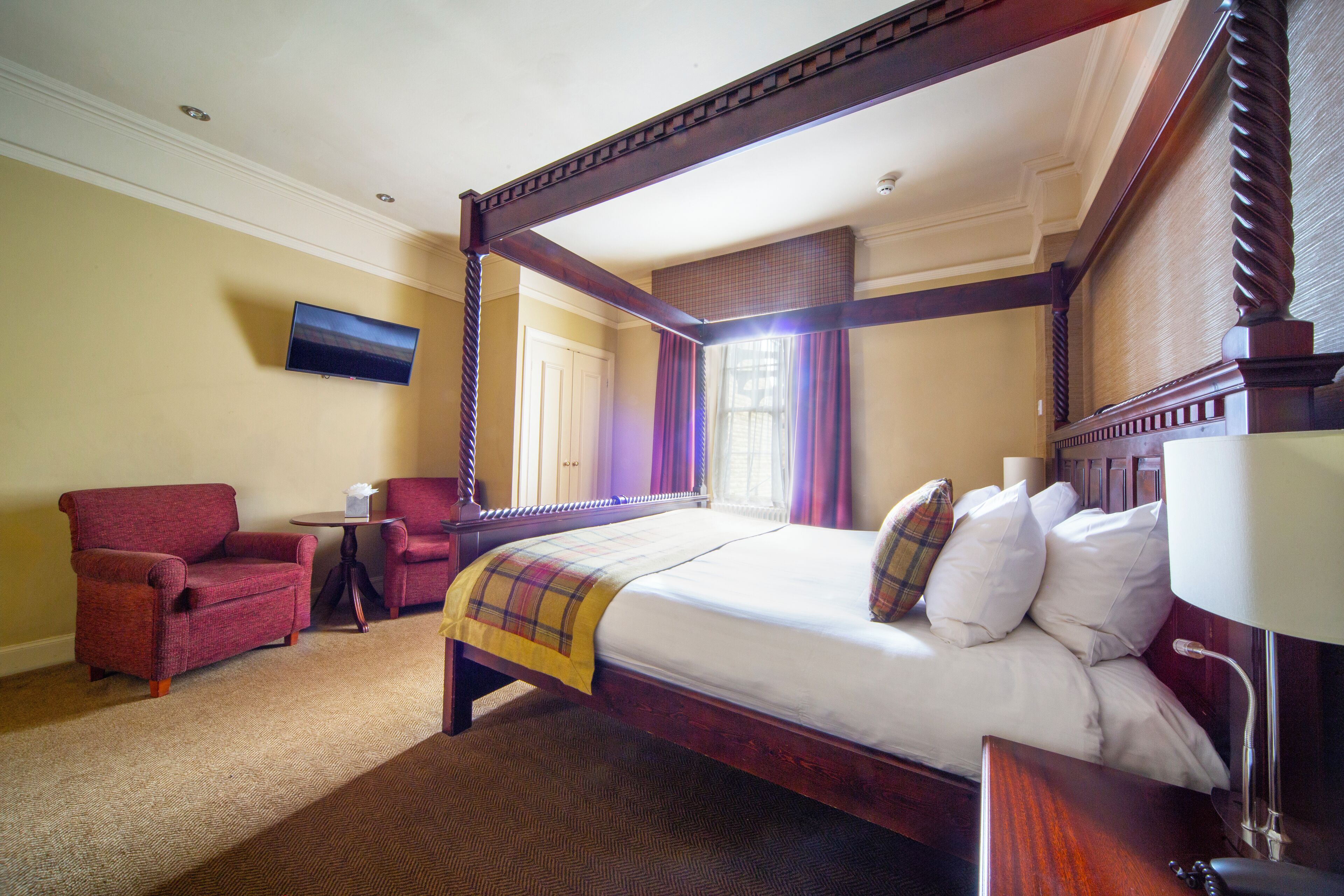 Classic Double Room | Hypo-allergenic bedding, individually decorated, individually furnished