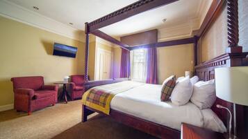 Classic Double Room | Hypo-allergenic bedding, individually decorated, individually furnished