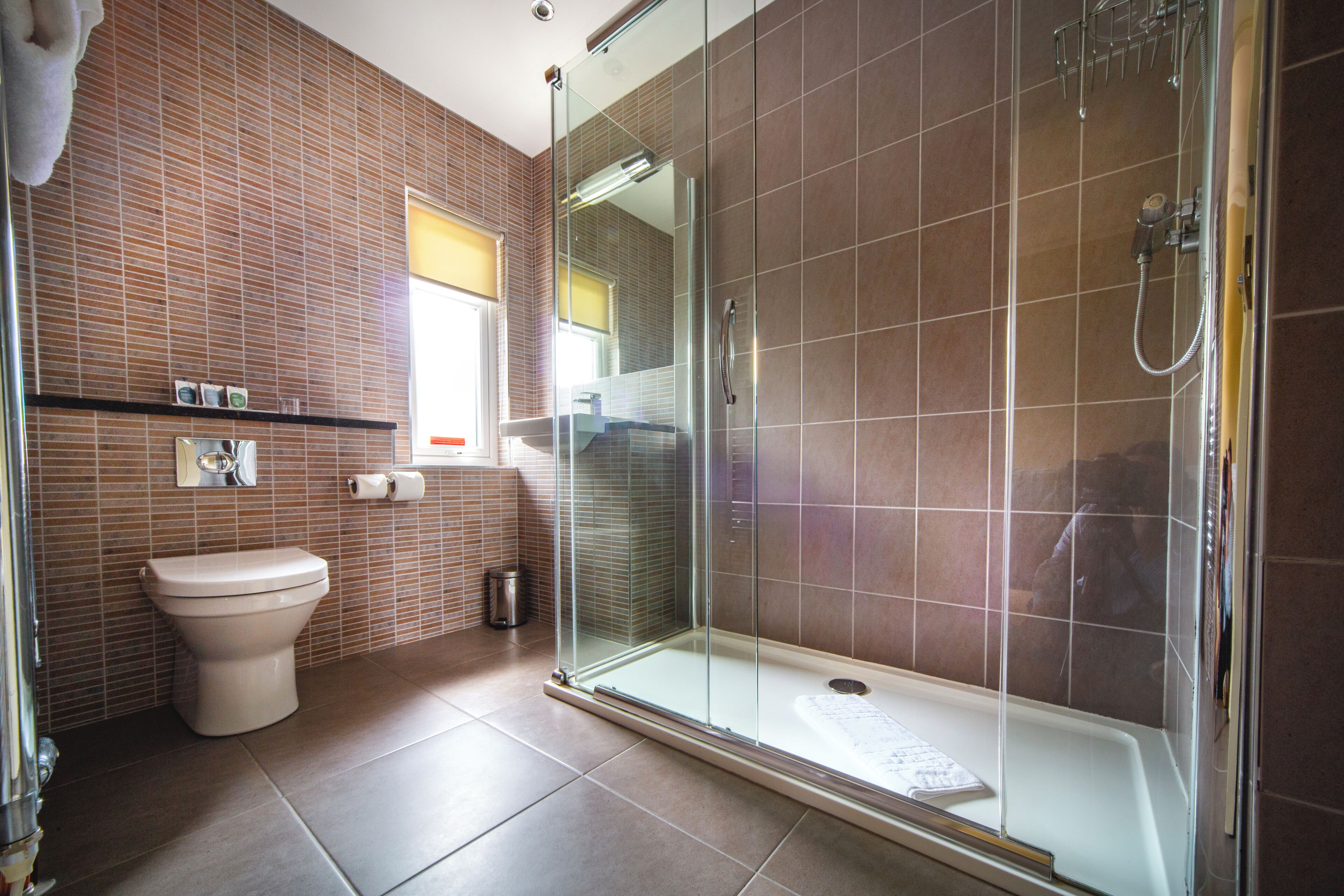 Single Room | Bathroom | Free toiletries, hair dryer, towels