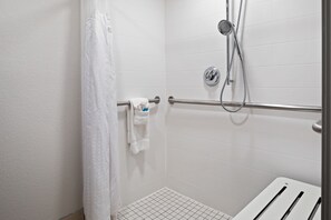 Deep soaking tub, hydromassage showerhead, free toiletries, hair dryer