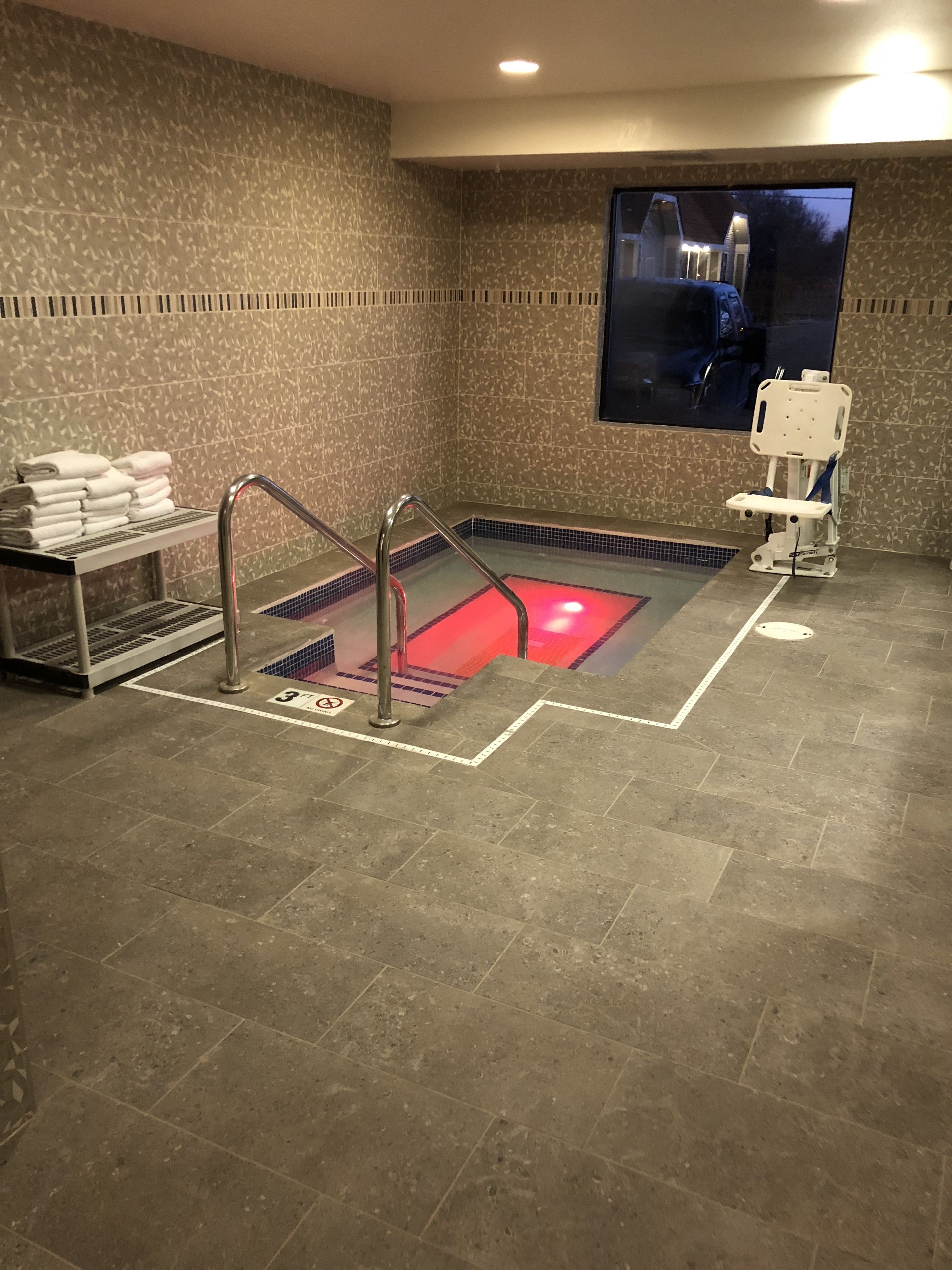indoor spa tub
