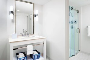 Combined shower/tub, eco-friendly toiletries, hair dryer, towels