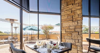 Four Points by Sheraton Ventura Harbor Resort