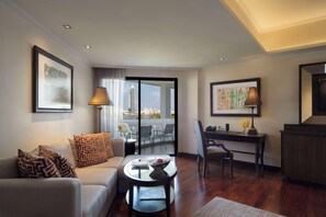 Junior River View Suite | Sängtillbehör av högsta kvalitet och duntäcken