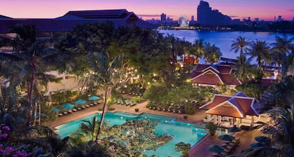 Anantara Riverside Bangkok Resort