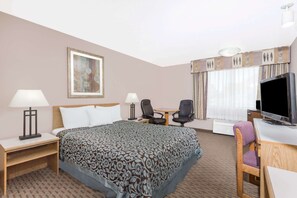 Desk, laptop workspace, iron/ironing board, free cots/infant beds - Days Inn & Suites by Wyndham Kanab (Kanab)