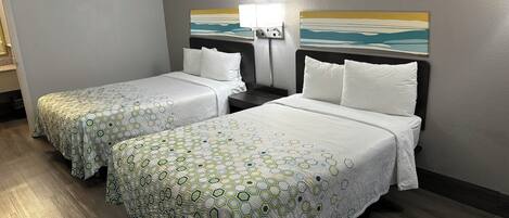 Ropa de cama de alta calidad y escritorio