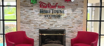 HomeTowne Studios by Red Roof Birmingham