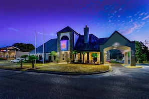 Exterior - Motel 6 Birmingham, AL - Medical Center (Birmingham)