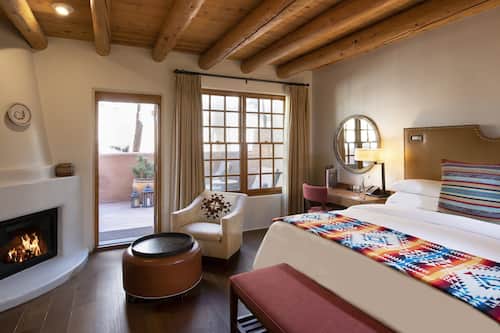 Suite estudio junior, balcón | Ropa de cama de alta calidad, edredón y minibar