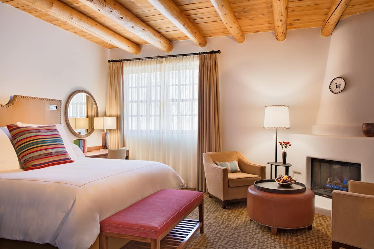 Premium bedding, down duvets, minibar, in-room safe