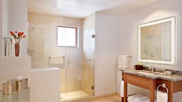 Suite (Anasazi) | Bathroom | Combined shower/tub, designer toiletries, hair dryer, bathrobes