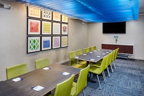 Interior - Holiday Inn Express & Suites Chicago North Shore - Niles by IHG (Niles)