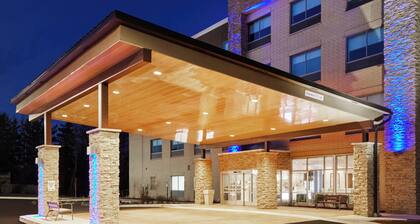 Holiday Inn Express & Suites Chicago North Shore - Niles by IHG