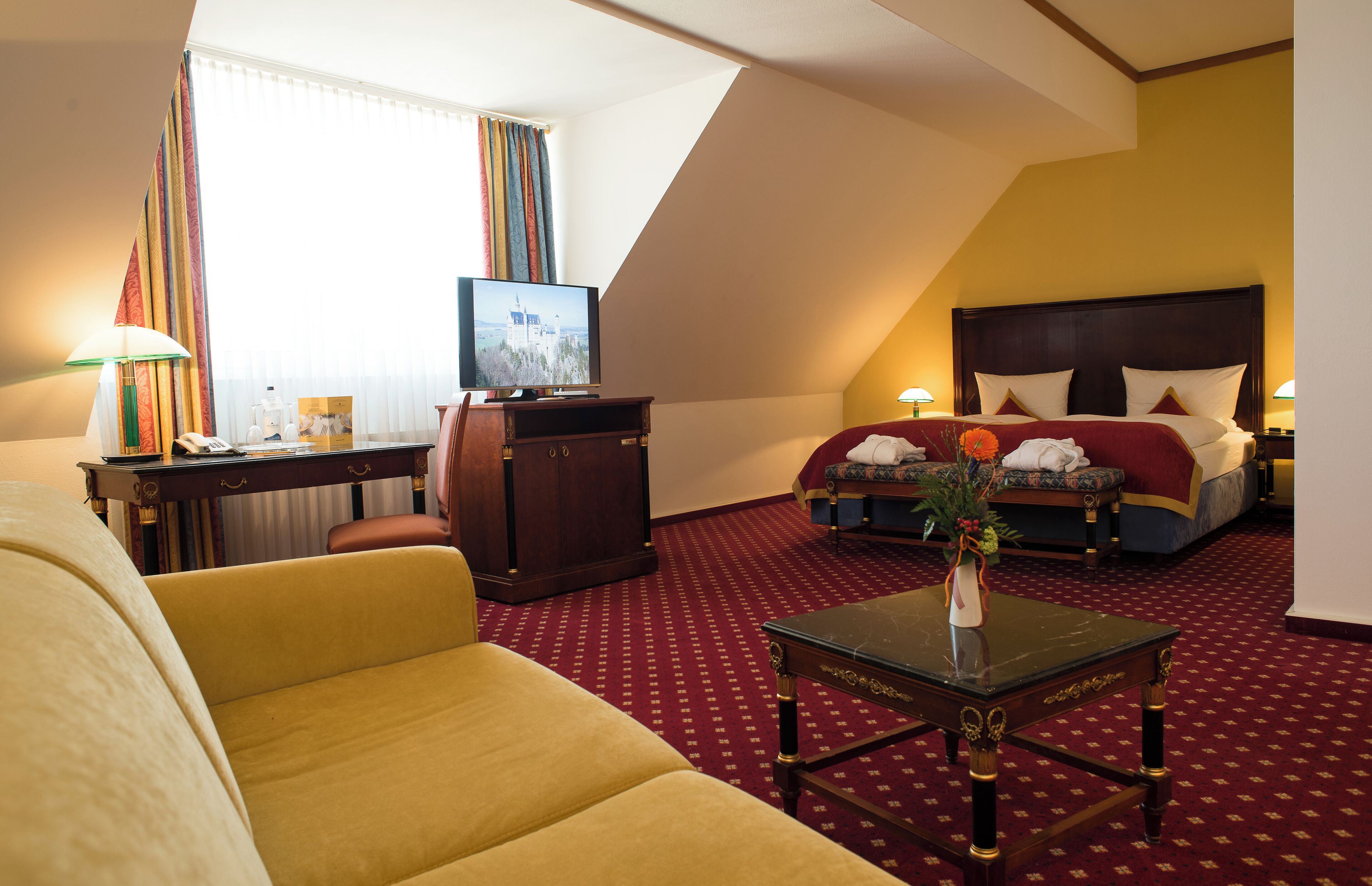 Hypo-allergenic bedding, in-room safe, blackout drapes