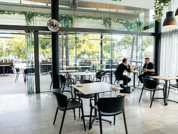Breakfast, lunch, dinner served; Italian cuisine, garden views 