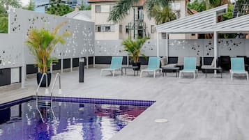 Outdoor pool, pool loungers